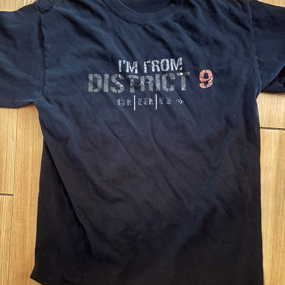 District 9 shirt RARE